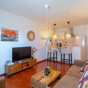 arce-beach-apartment-casasol.hotelsinnerja.org/